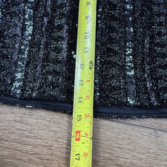 Express Women's Sequin Mini Skirt Black/Gunmetal Size 2, Holiday, Party, Fall - Picture 5 of 7